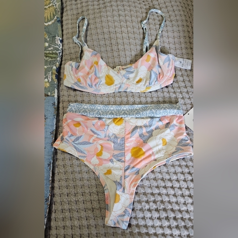 Body Glove Twiggy High Waist Boyleg Bikini Set Floral Pastel NWT Size Small - Picture 7 of 16